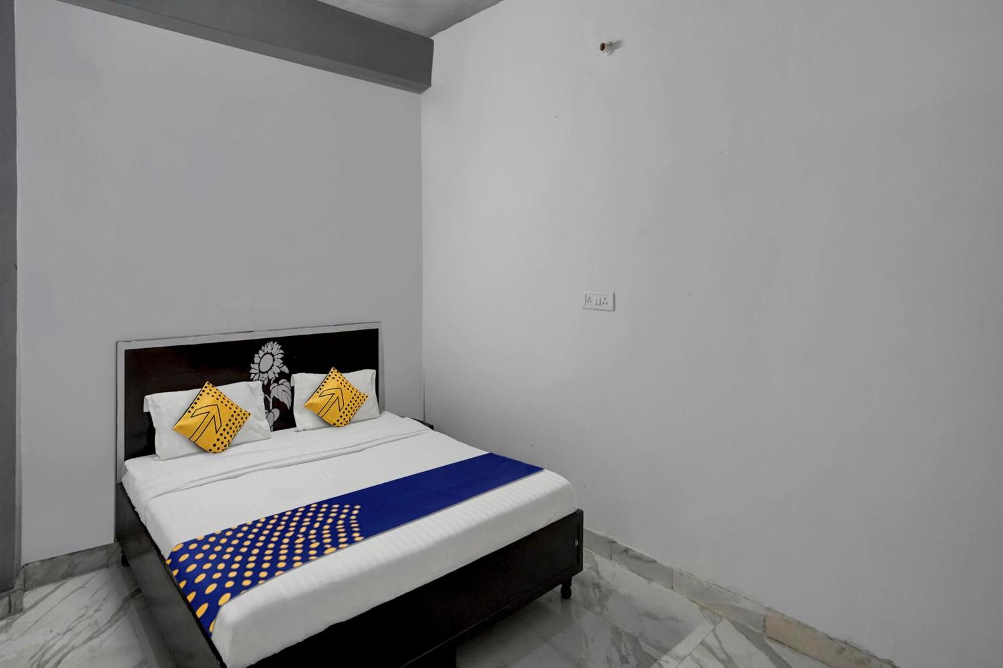 Hotel Crystal Inn Plaza Delhi Airport Ню Делхи Стая снимка