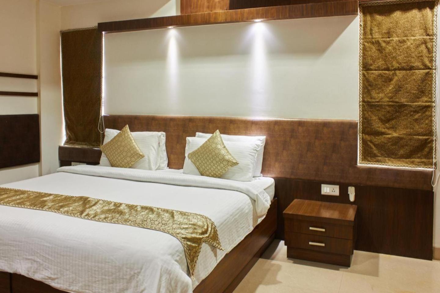 Hotel Crystal Inn Plaza Delhi Airport Ню Делхи Екстериор снимка