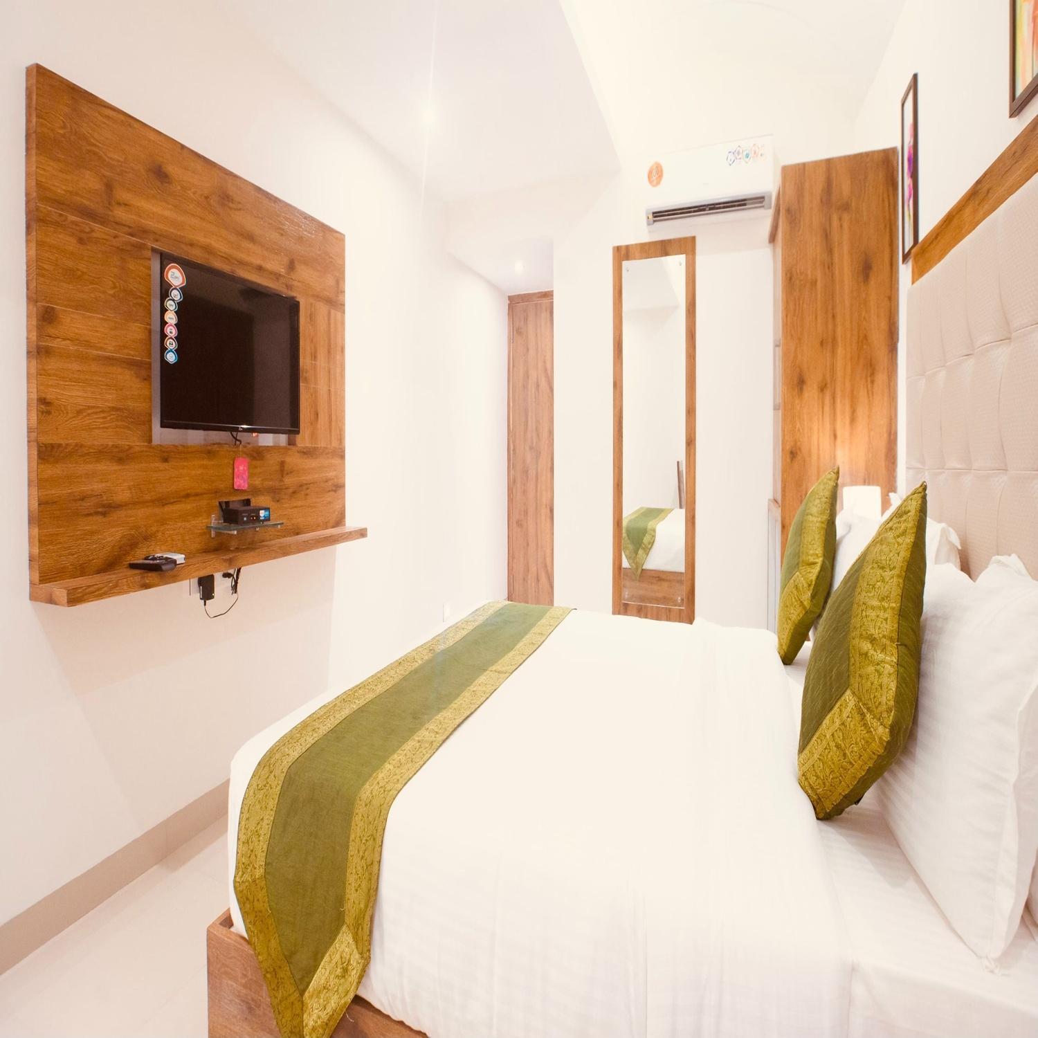 Hotel Crystal Inn Plaza Delhi Airport Ню Делхи Екстериор снимка