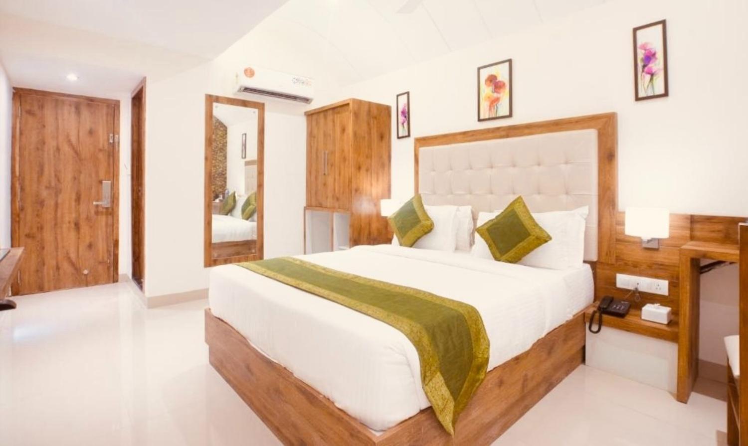 Hotel Crystal Inn Plaza Delhi Airport Ню Делхи Екстериор снимка